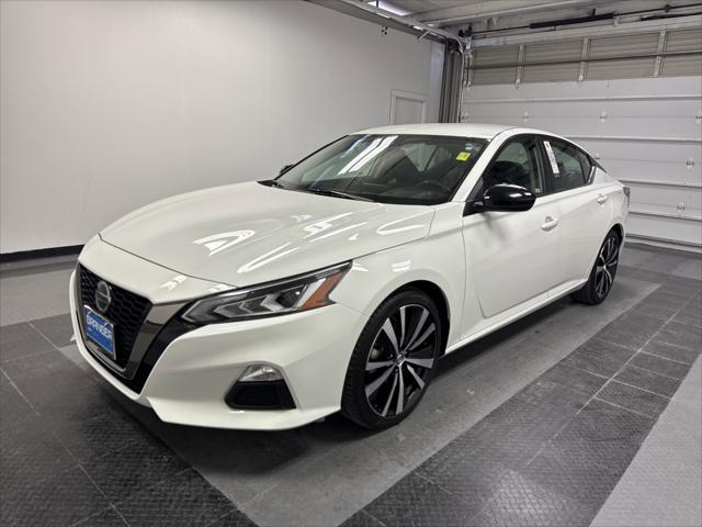 2022 Nissan Altima SR FWD