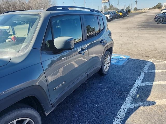 2017 Jeep Renegade Latitude FWD