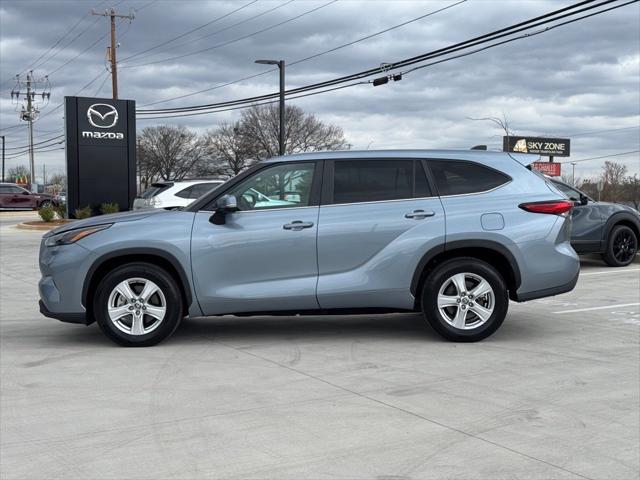 2023 Toyota Highlander LE