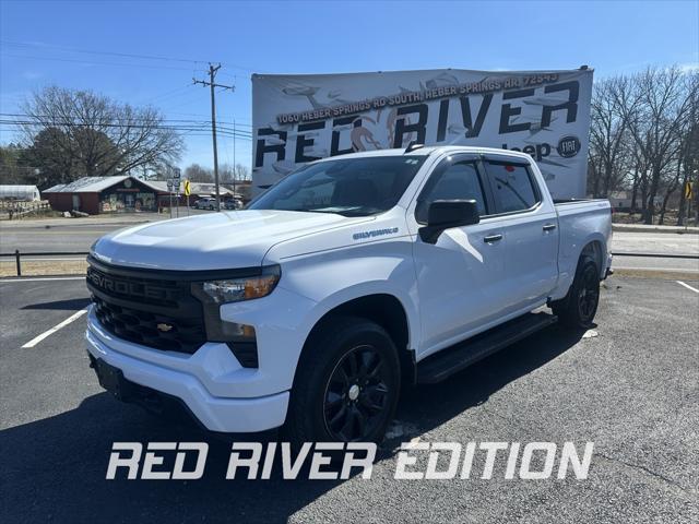 2023 Chevrolet Silverado 1500 4WD Crew Cab Short Bed Custom