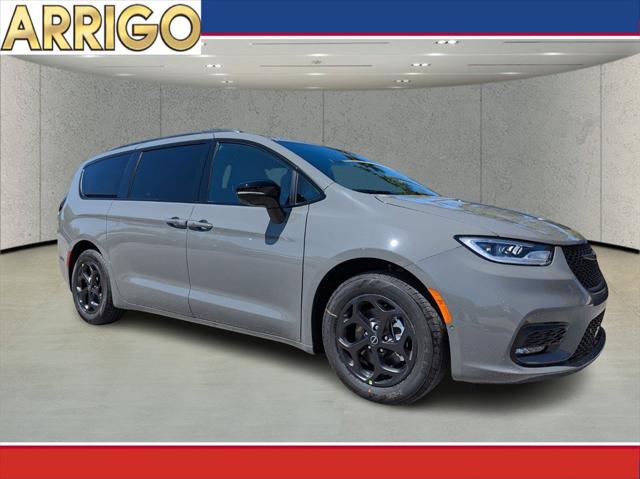 New 2025 Chrysler Pacifica Hybrid Premium S Appearance Pkg
