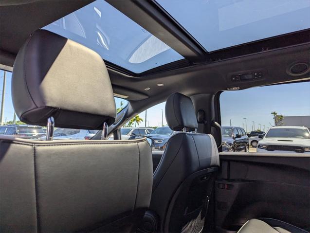 New 2025 Chrysler Pacifica Hybrid Premium S Appearance Pkg