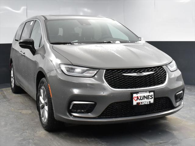 2025 Chrysler Pacifica PACIFICA SELECT AWD