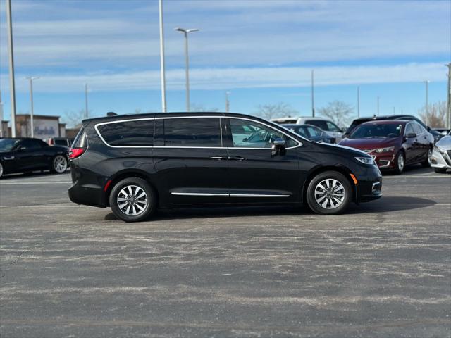 2022 Chrysler Pacifica Hybrid Limited
