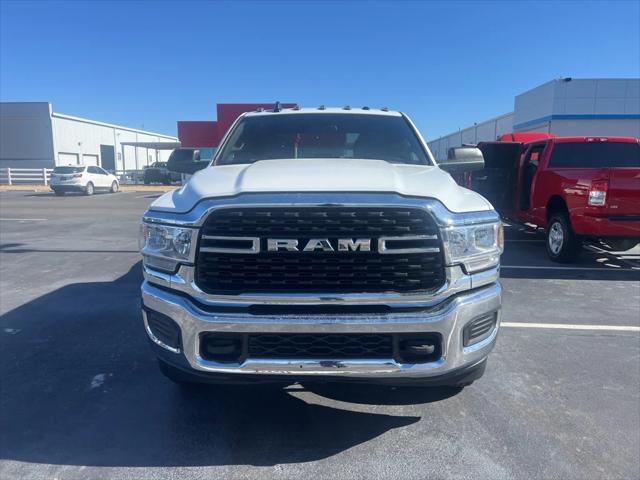 2022 RAM 3500 Big Horn Crew Cab 4x4 8 Box