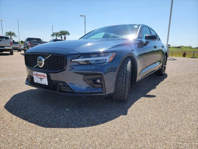 2024 Volvo S60 B5 Plus Dark Theme