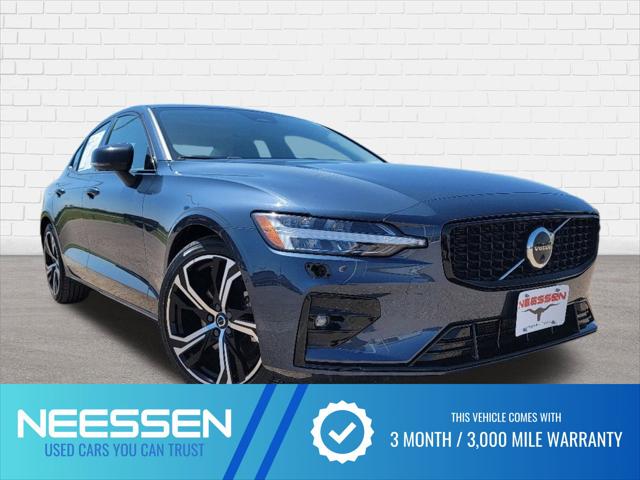 2024 Volvo S60 B5 Plus Dark Theme