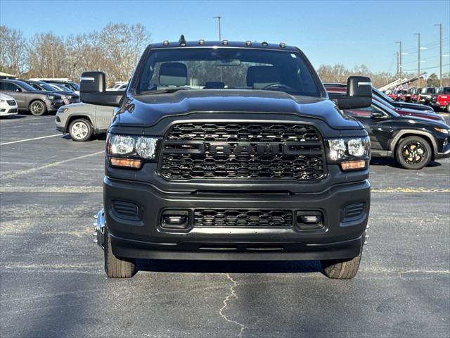 2024 RAM 3500 Tradesman Crew Cab 4x4 8 Box