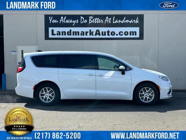2023 Chrysler Pacifica Touring L