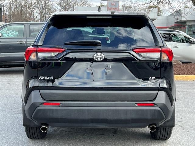 2025 Toyota RAV4 LE
