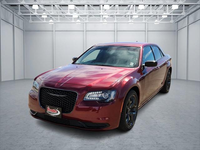 2023 Chrysler 300 Touring