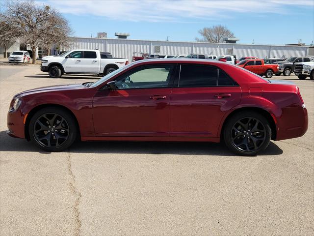 2023 Chrysler 300 Touring