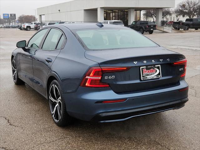 2024 Volvo S60 B5 Plus Dark Theme