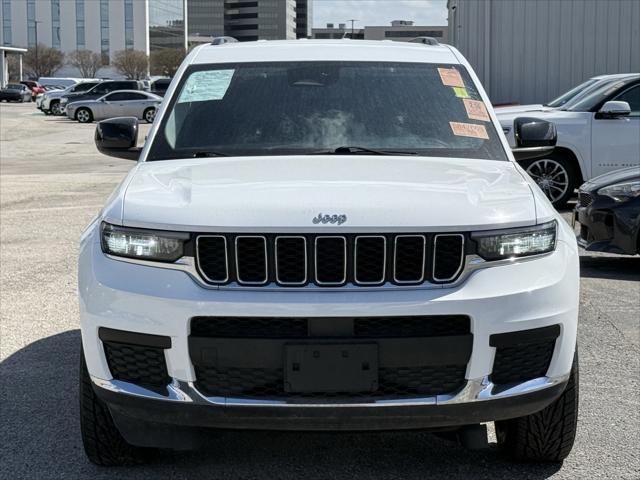 2022 Jeep Grand Cherokee L Laredo 4x2
