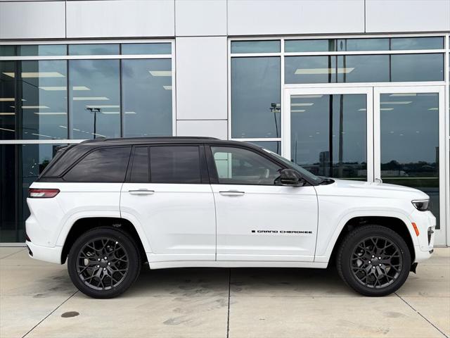 2025 Jeep Grand Cherokee GRAND CHEROKEE SUMMIT 4X4