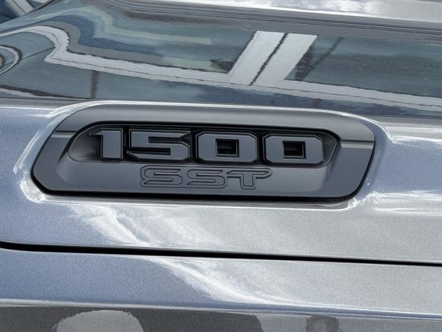 2025 RAM Ram 1500 RAM 1500 LONE STAR CREW CAB 4X4 57 BOX