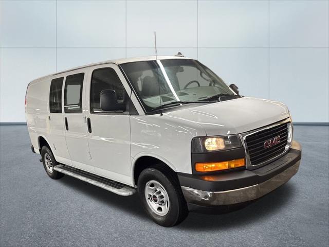 2022 GMC Savana Cargo RWD 2500 Regular Wheelbase Work Van