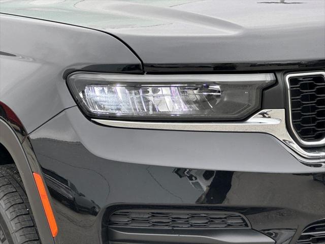 2025 Jeep Grand Cherokee GRAND CHEROKEE LAREDO X 4X4