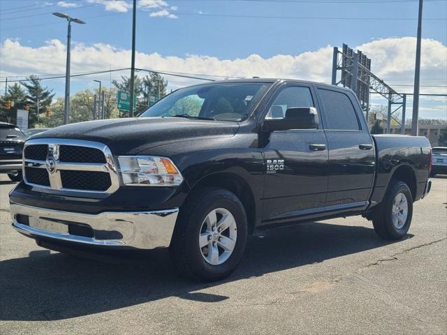2023 RAM 1500 Classic SLT Crew Cab 4x4 57 Box
