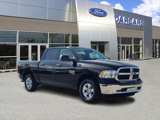 2023 RAM 1500 Classic SLT Crew Cab 4x4 57 Box