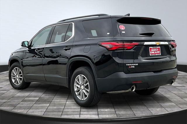2023 Chevrolet Traverse FWD LT Leather