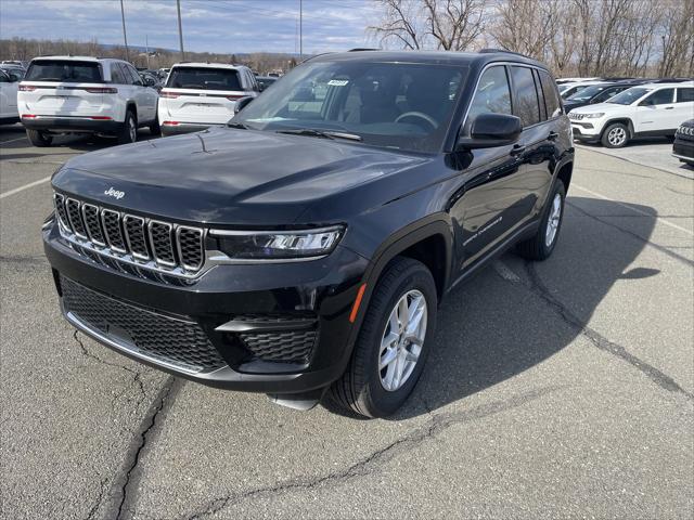 2025 Jeep Grand Cherokee GRAND CHEROKEE LAREDO X 4X4 2025 Jeep Grand Cherokee GRAND CHEROKEE LAREDO X 4X4