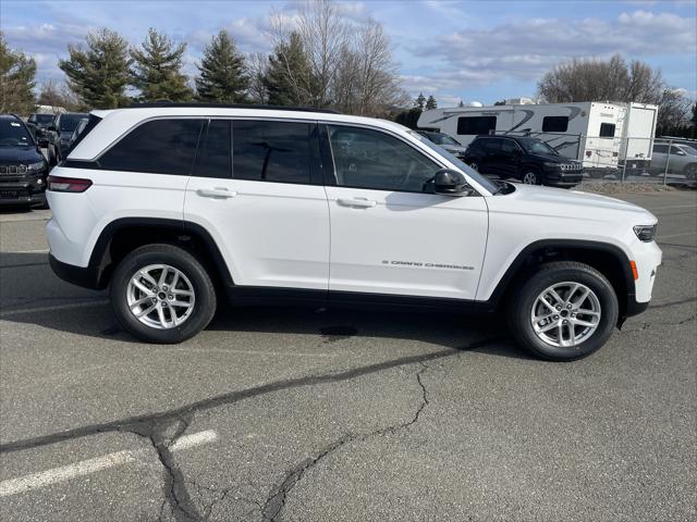 2025 Jeep Grand Cherokee GRAND CHEROKEE LAREDO X 4X4