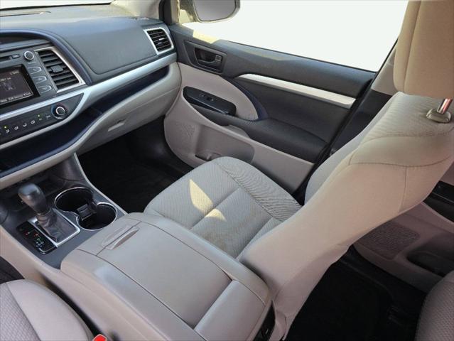 2018 Toyota Highlander LE