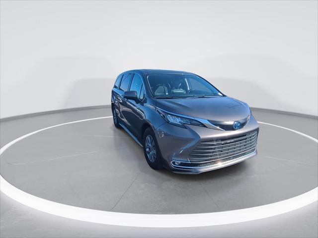 2023 Toyota Sienna XLE