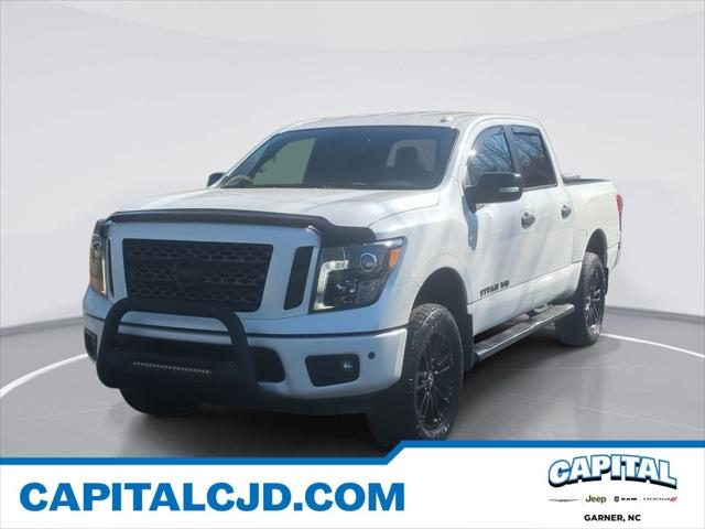 2018 Nissan TITAN SV