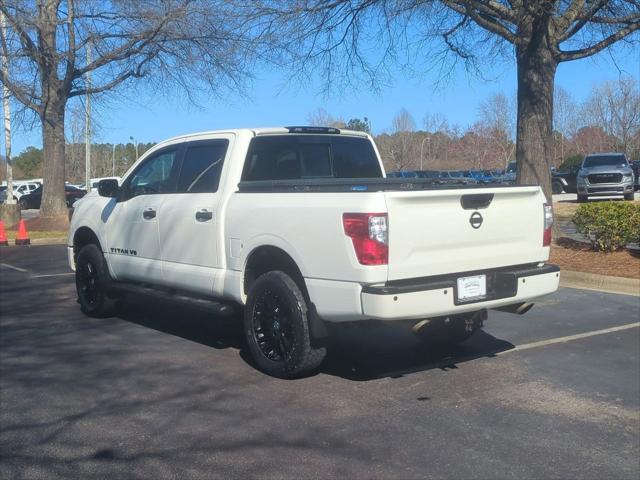 2018 Nissan TITAN SV