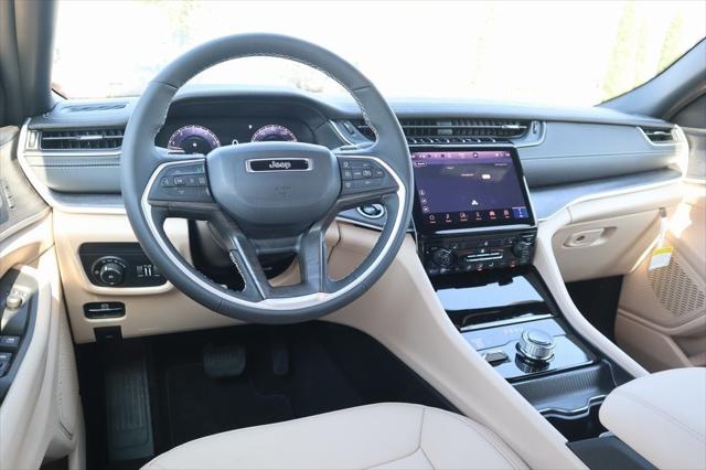 2025 Jeep Grand Cherokee GRAND CHEROKEE L LIMITED 4X4