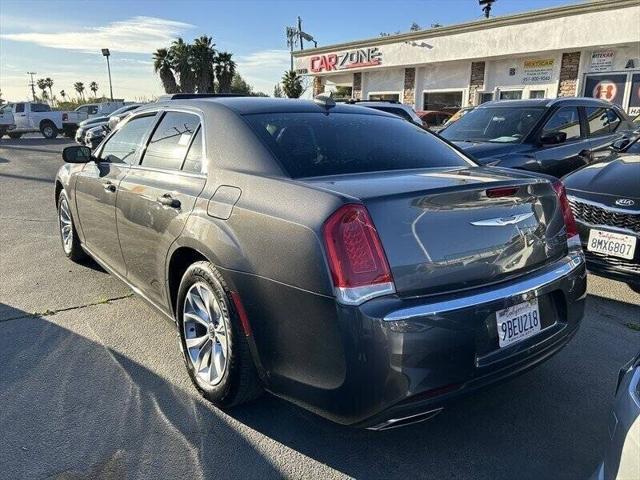 2020 Chrysler 300 Touring