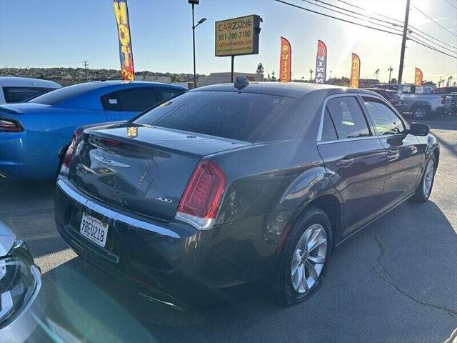 2020 Chrysler 300 Touring
