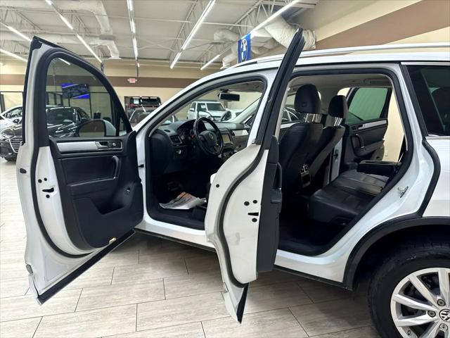 2015 Volkswagen Touareg V6 Sport