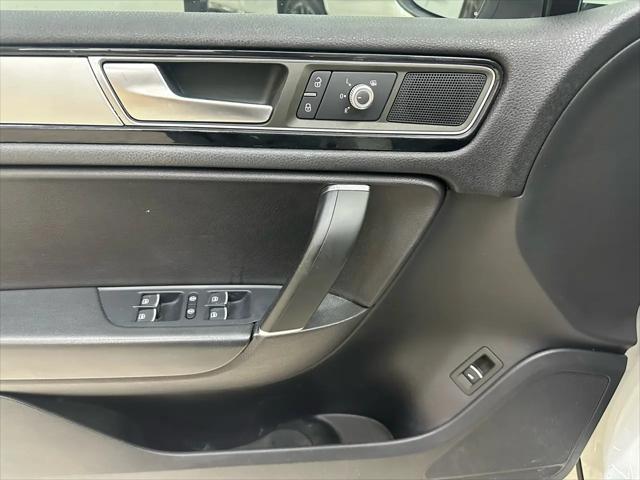 2015 Volkswagen Touareg V6 Sport