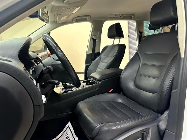 2015 Volkswagen Touareg V6 Sport