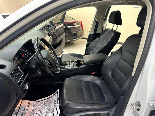 2015 Volkswagen Touareg V6 Sport