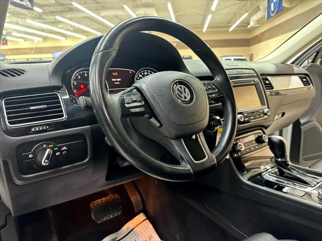 2015 Volkswagen Touareg V6 Sport