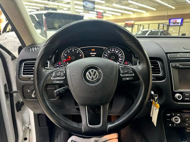 2015 Volkswagen Touareg V6 Sport