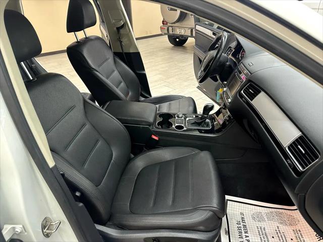 2015 Volkswagen Touareg V6 Sport