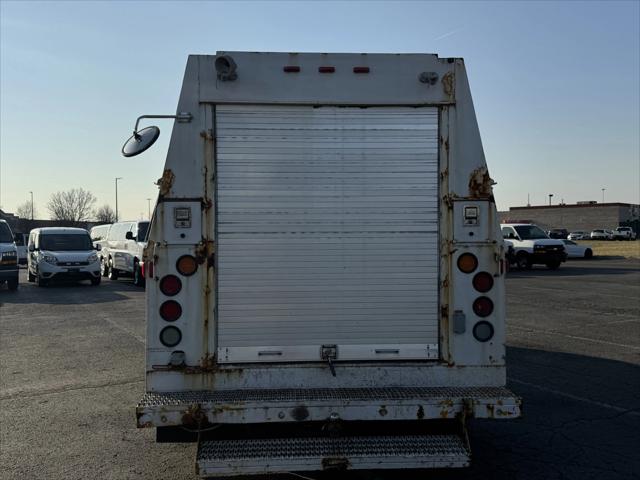 2010 Ford E-450 Cutaway E-450