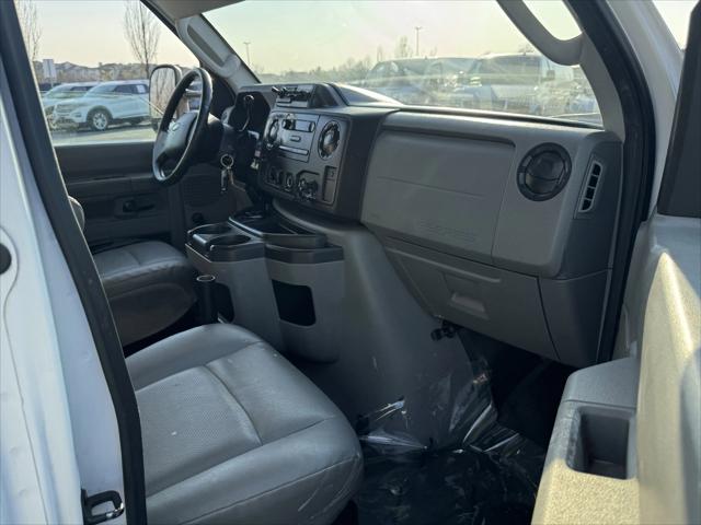 2010 Ford E-450 Cutaway E-450