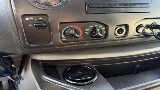 2010 Ford E-450 Cutaway E-450