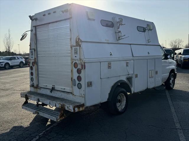 2010 Ford E-450 Cutaway E-450