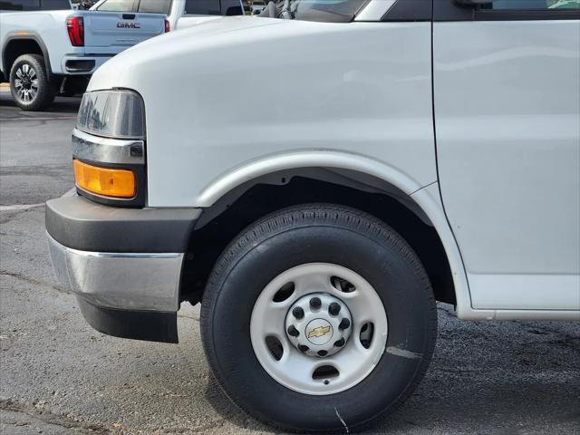 2025 Chevrolet Express Cargo Van RWD 2500 Regular Wheelbase WT
