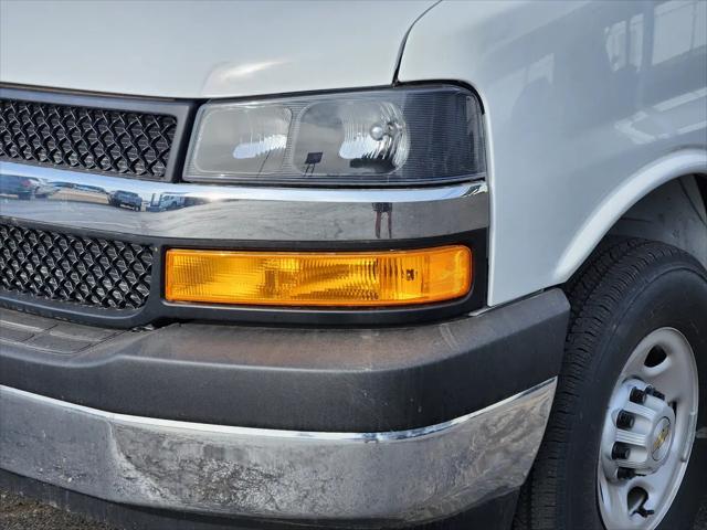 2025 Chevrolet Express Cargo Van RWD 2500 Regular Wheelbase WT