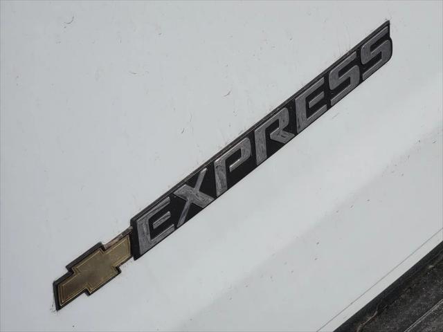2025 Chevrolet Express Cargo Van RWD 2500 Regular Wheelbase WT