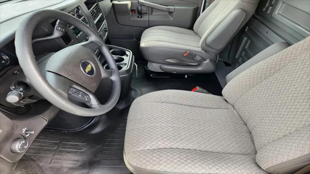 2025 Chevrolet Express Cargo Van RWD 2500 Regular Wheelbase WT