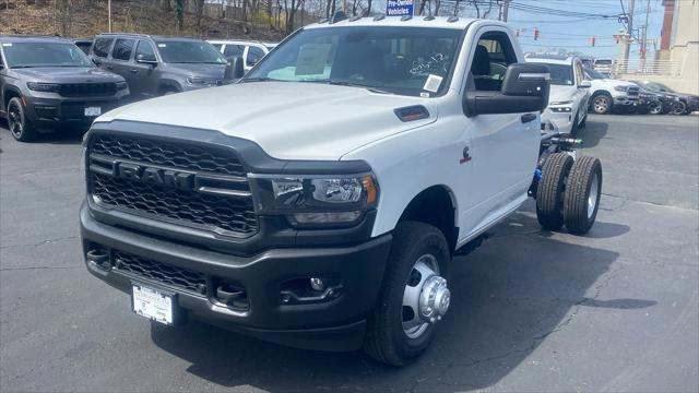 2024 RAM Ram 3500 Chassis Cab RAM 3500 TRADESMAN CHASSIS REGULAR CAB 4X4 60 CA 2024 RAM Ram 3500 Chassis Cab RAM 3500 TRADESMAN CHASSIS REGULAR CAB 4X4 60 CA